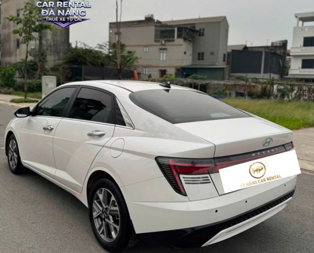 Hyundai accent 2024