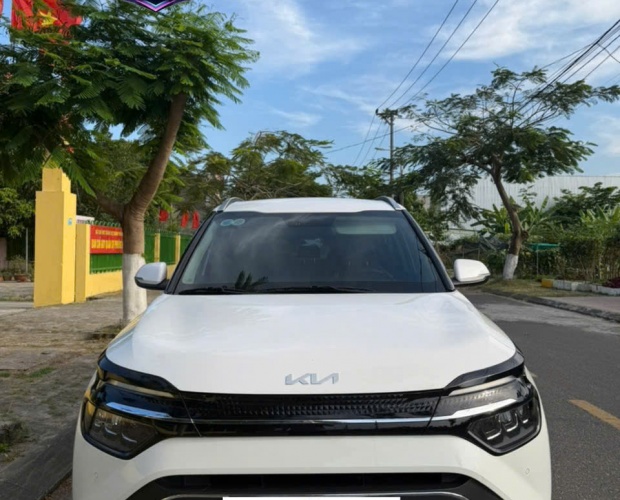 Kia Caren 2025